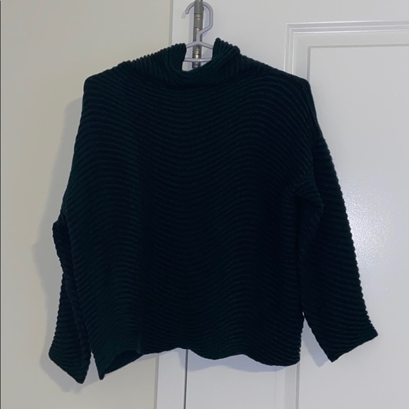 cristina Tops - 🔥Green Turtle Neck Crop Top🔥